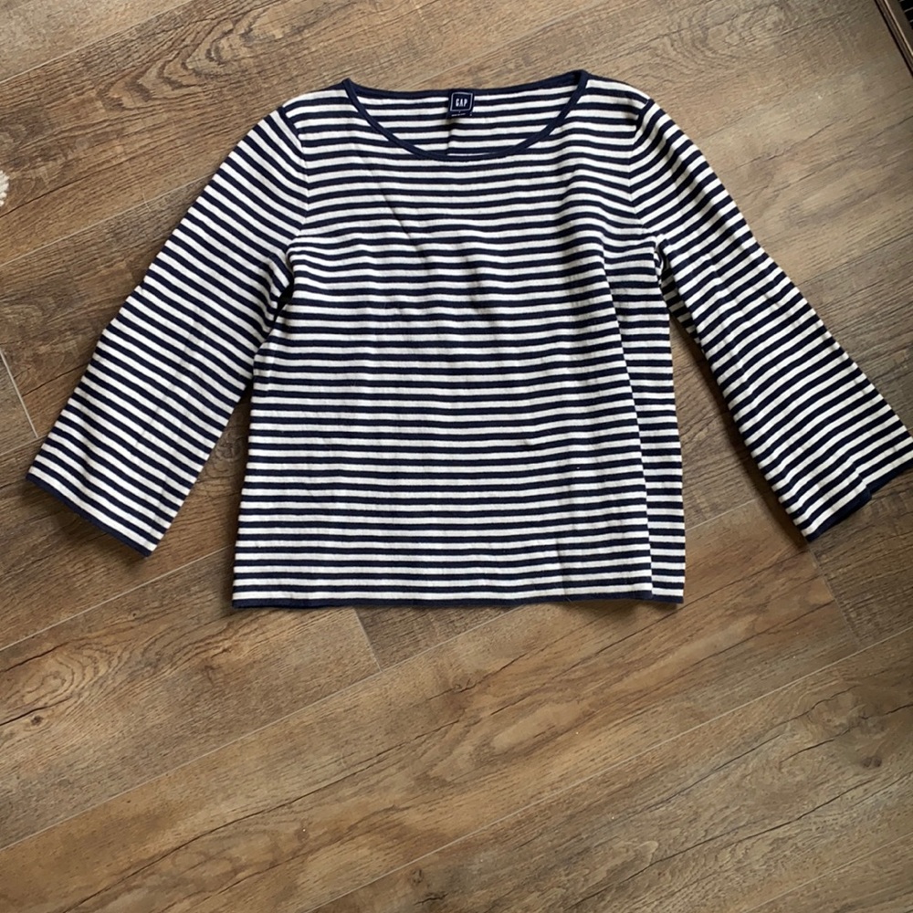 GAP Sweater 3/4 Sleeve